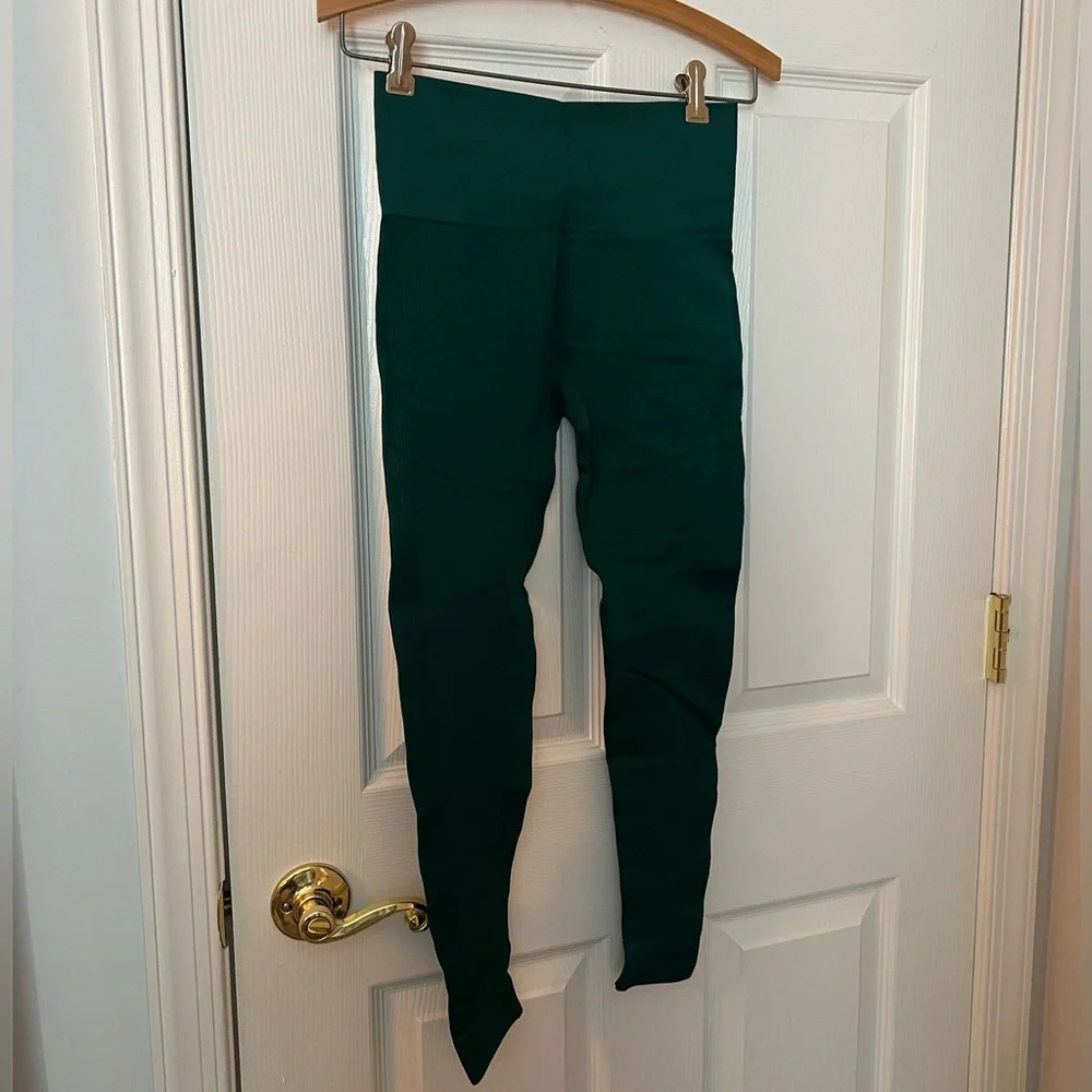 SET Active One-Shoulder Forest Green Leggings & Crop Top Set